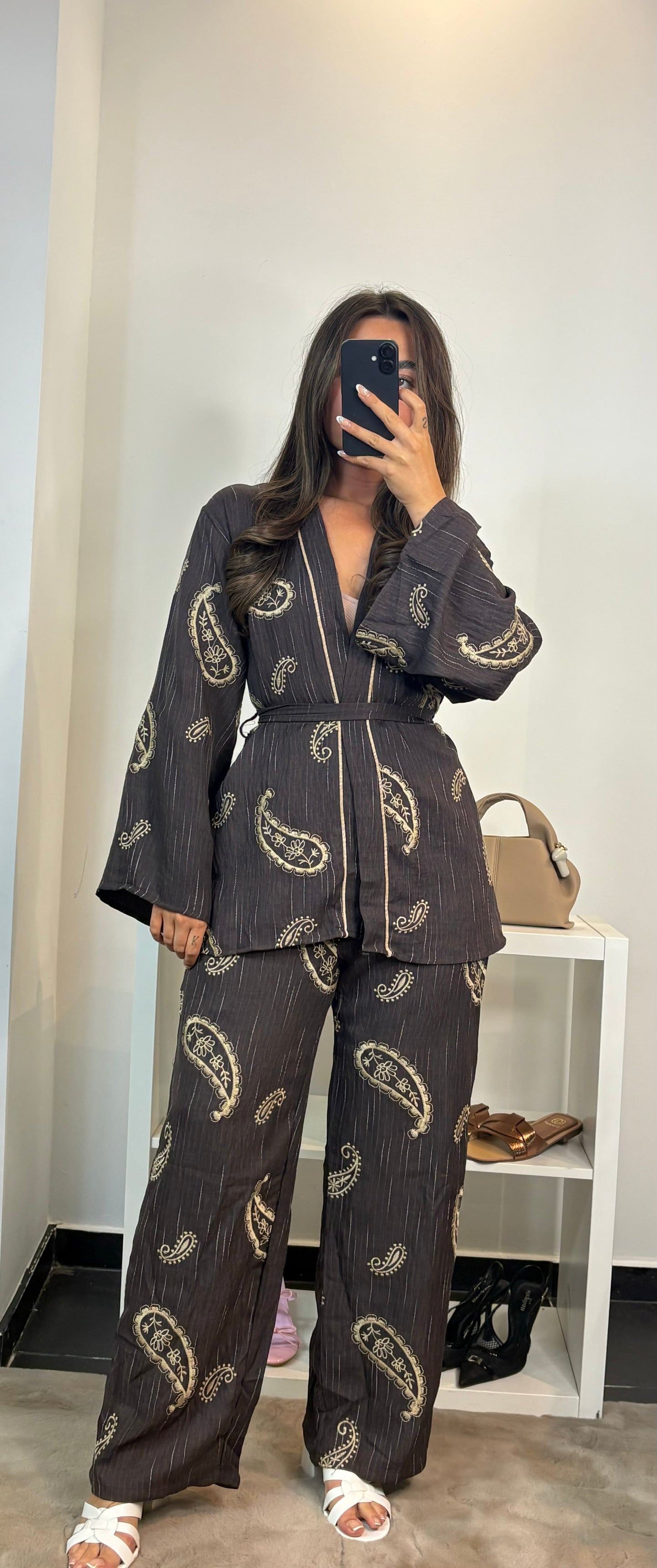 KIMONO BRODÉ