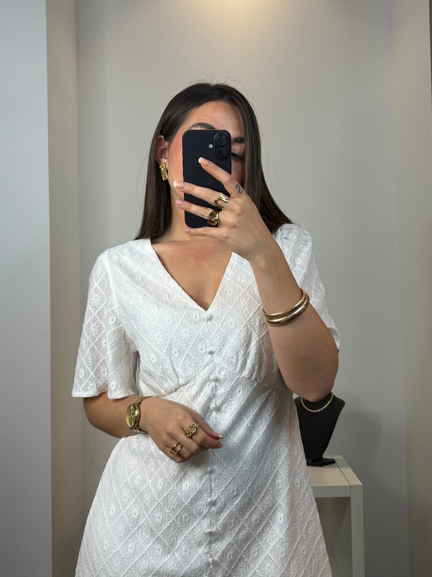 ROBE DENTELLE AVEC FENTE