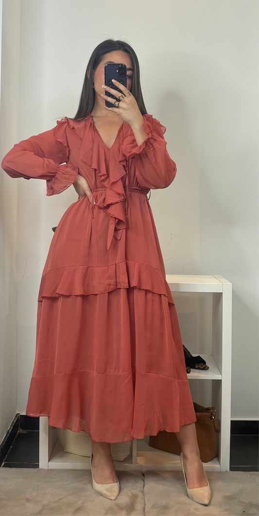 ROBE À VOLANT